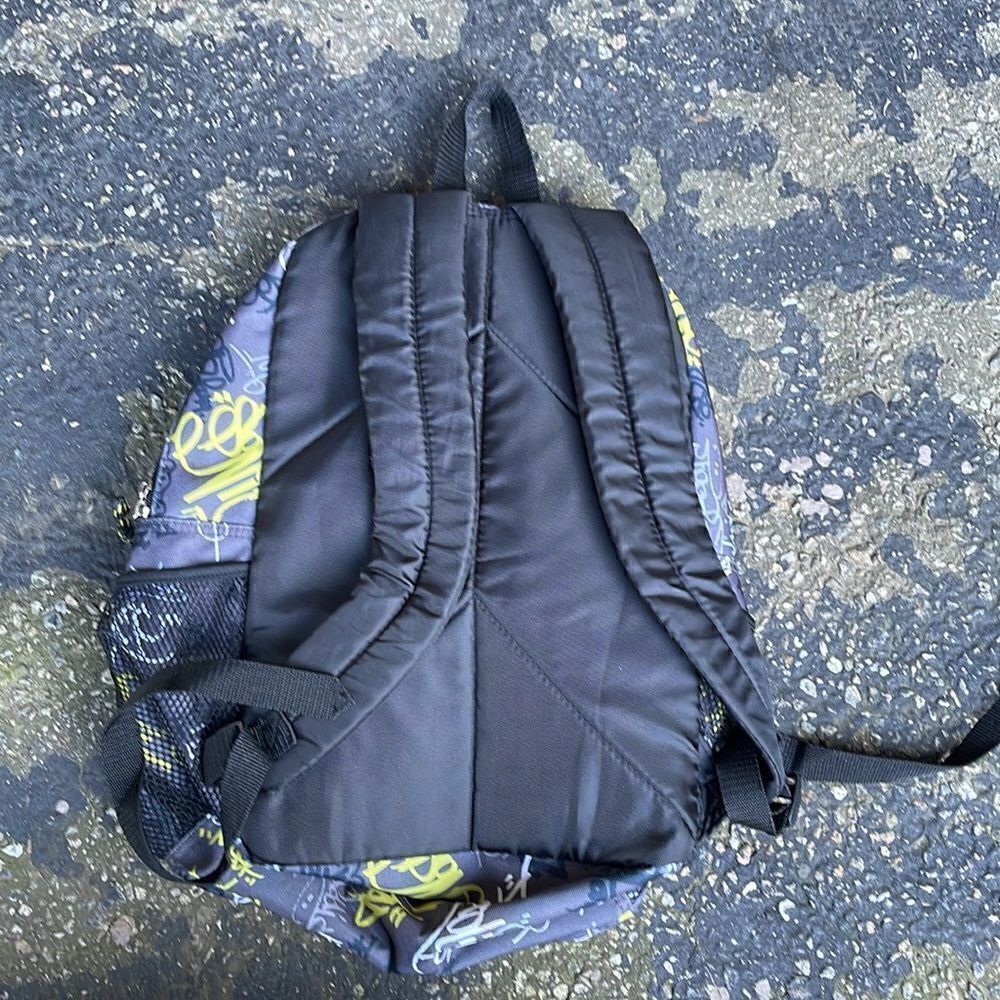 Backpack   - Picture 2 of 4